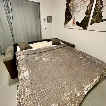 Arena, Romeo E Giulietta Moderno Apartment *
